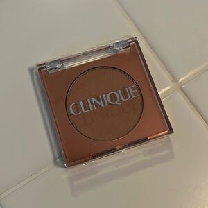 Clinique bronzer in ‘sunkissed’
